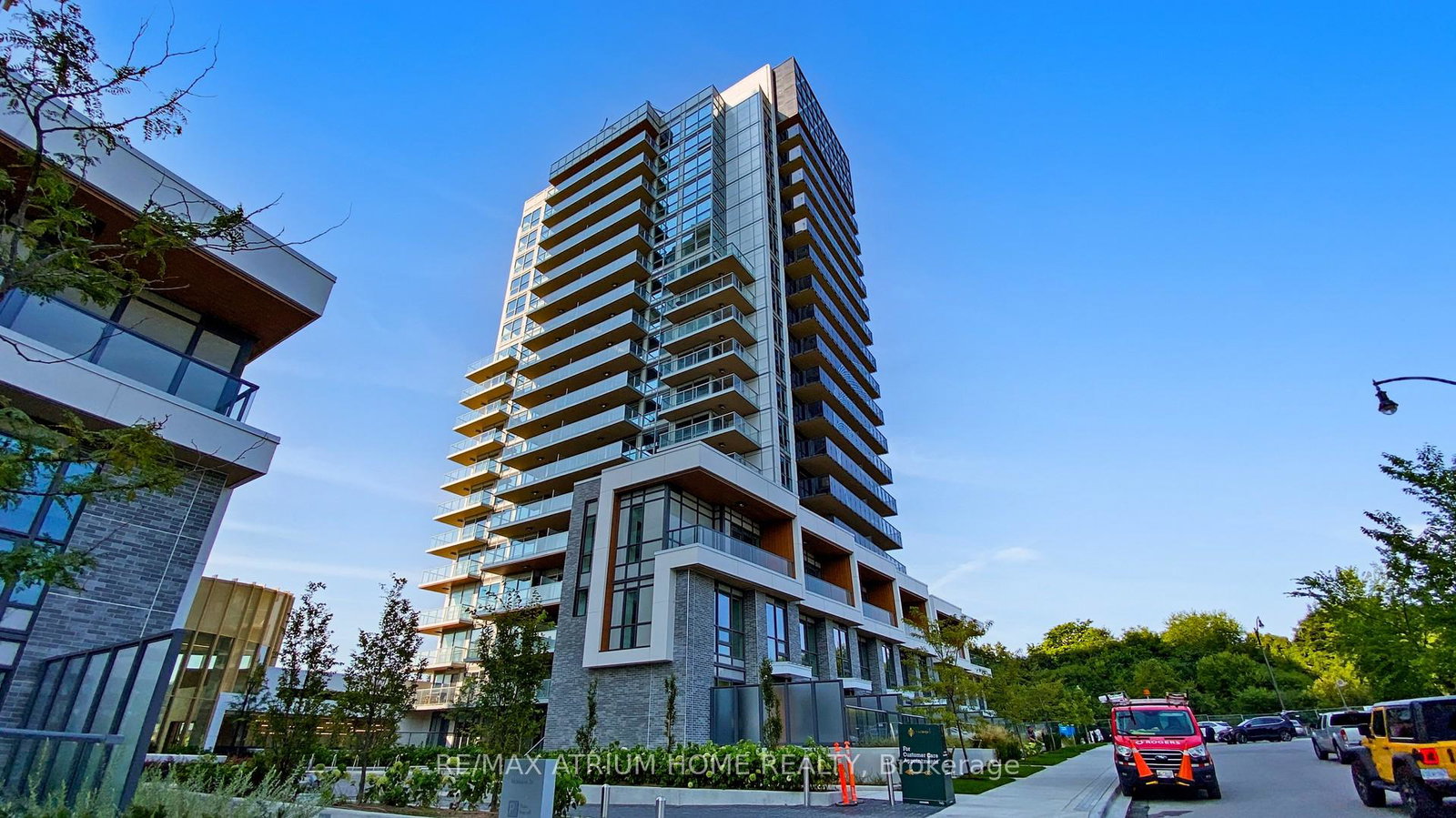 25-mcmahon-drive-w-toronto-north-york-ontario-c13806038