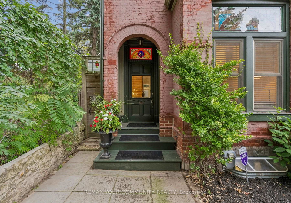 21-laurier-avenue-e-toronto-toronto-ontario-c13806058
