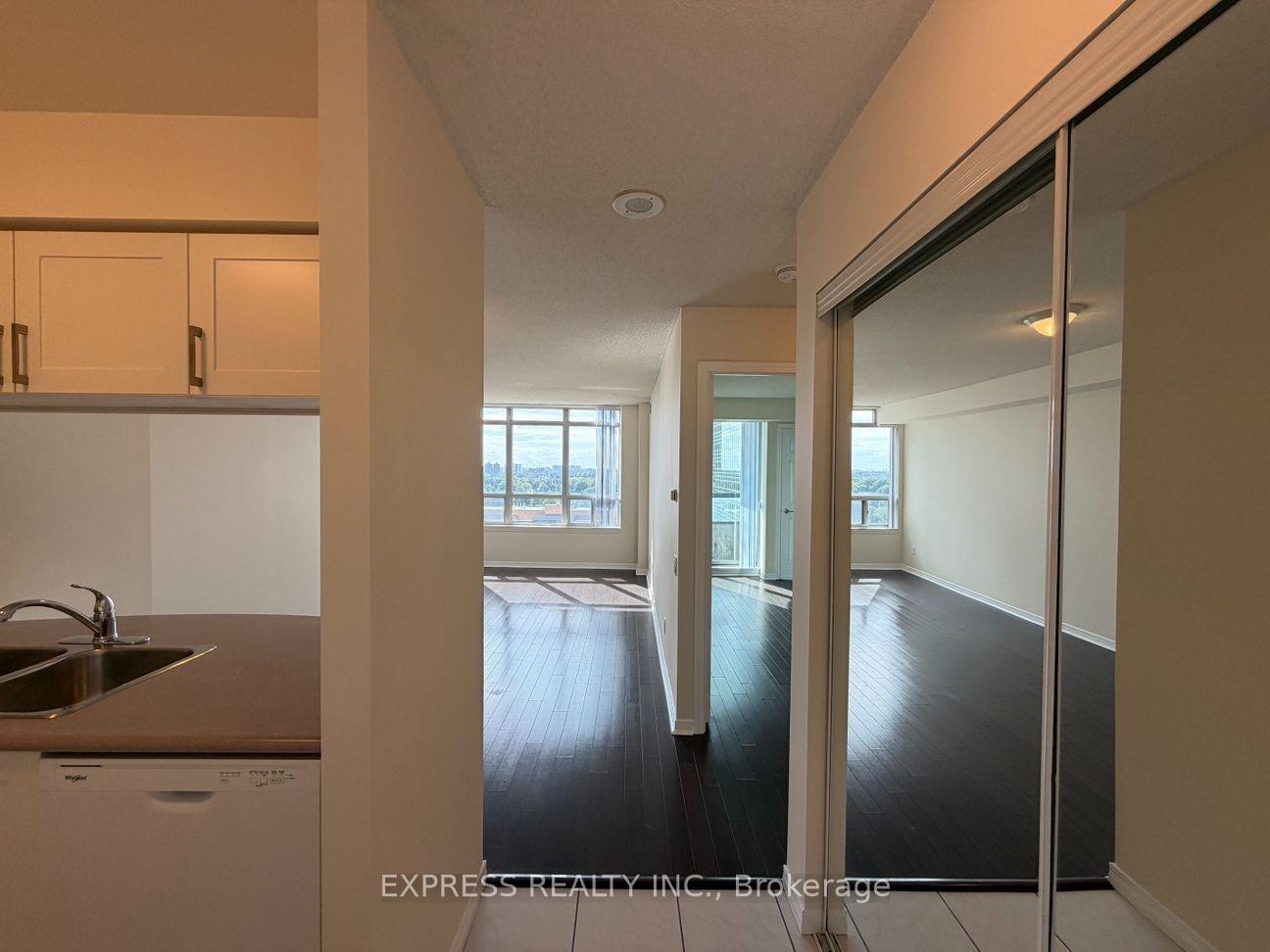 8-hillcrest-avenue-toronto-north-york-ontario-c13806106