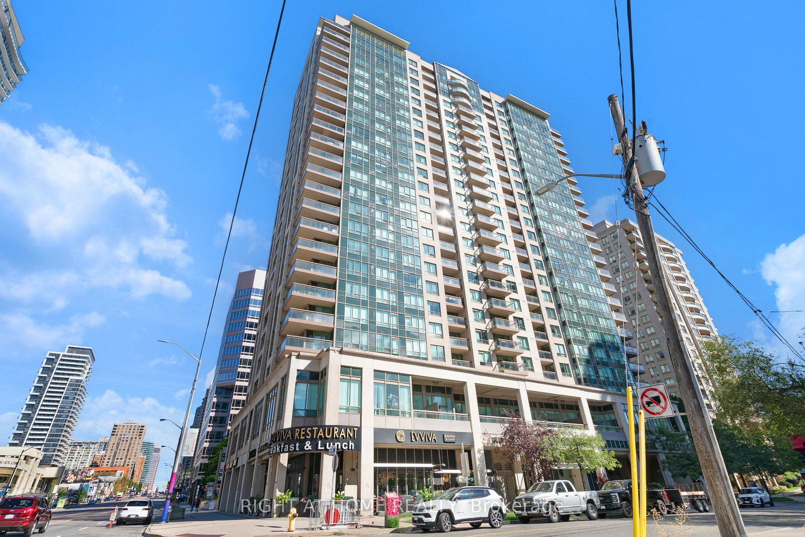 18-parkview-avenue-toronto-north-york-ontario-c13806368