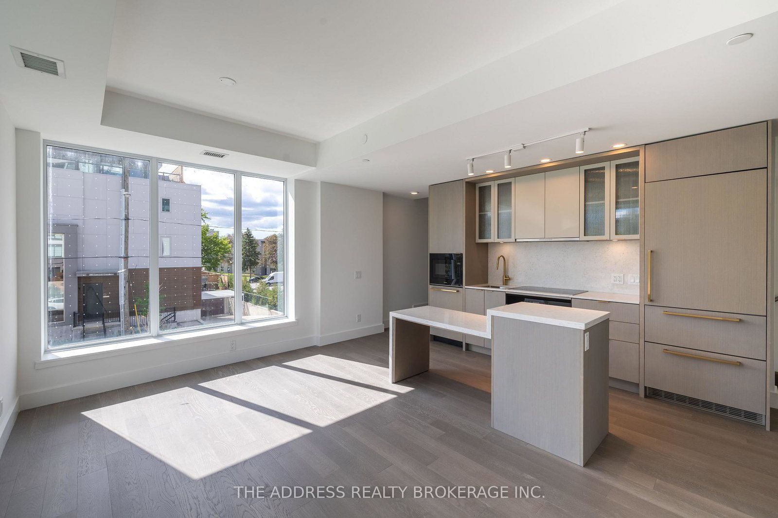 6-greenbriar-road-toronto-north-york-ontario-c13806420