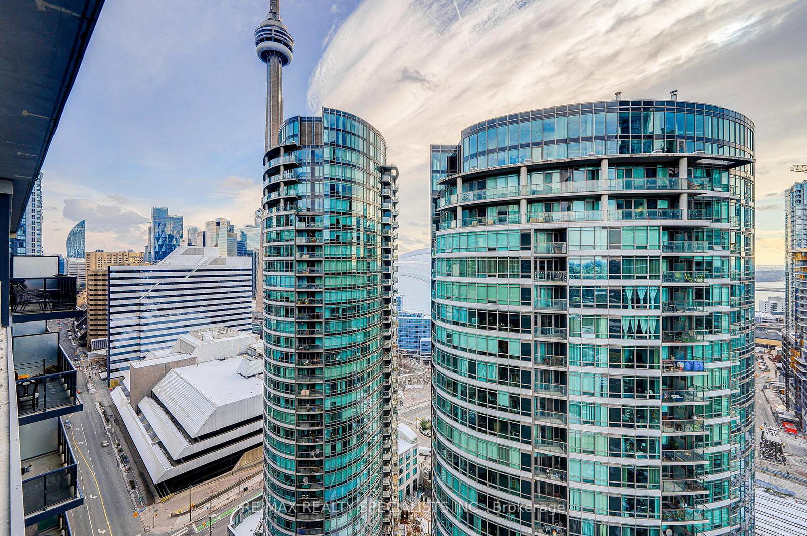352-front-street-toronto-toronto-ontario-c13806456