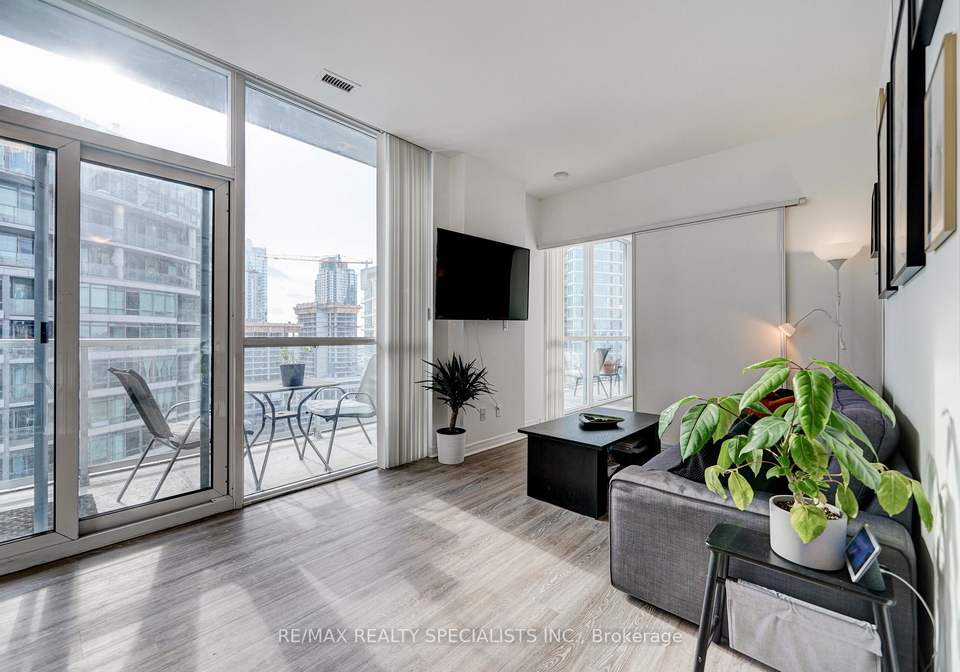352-front-street-toronto-toronto-ontario-c13806456