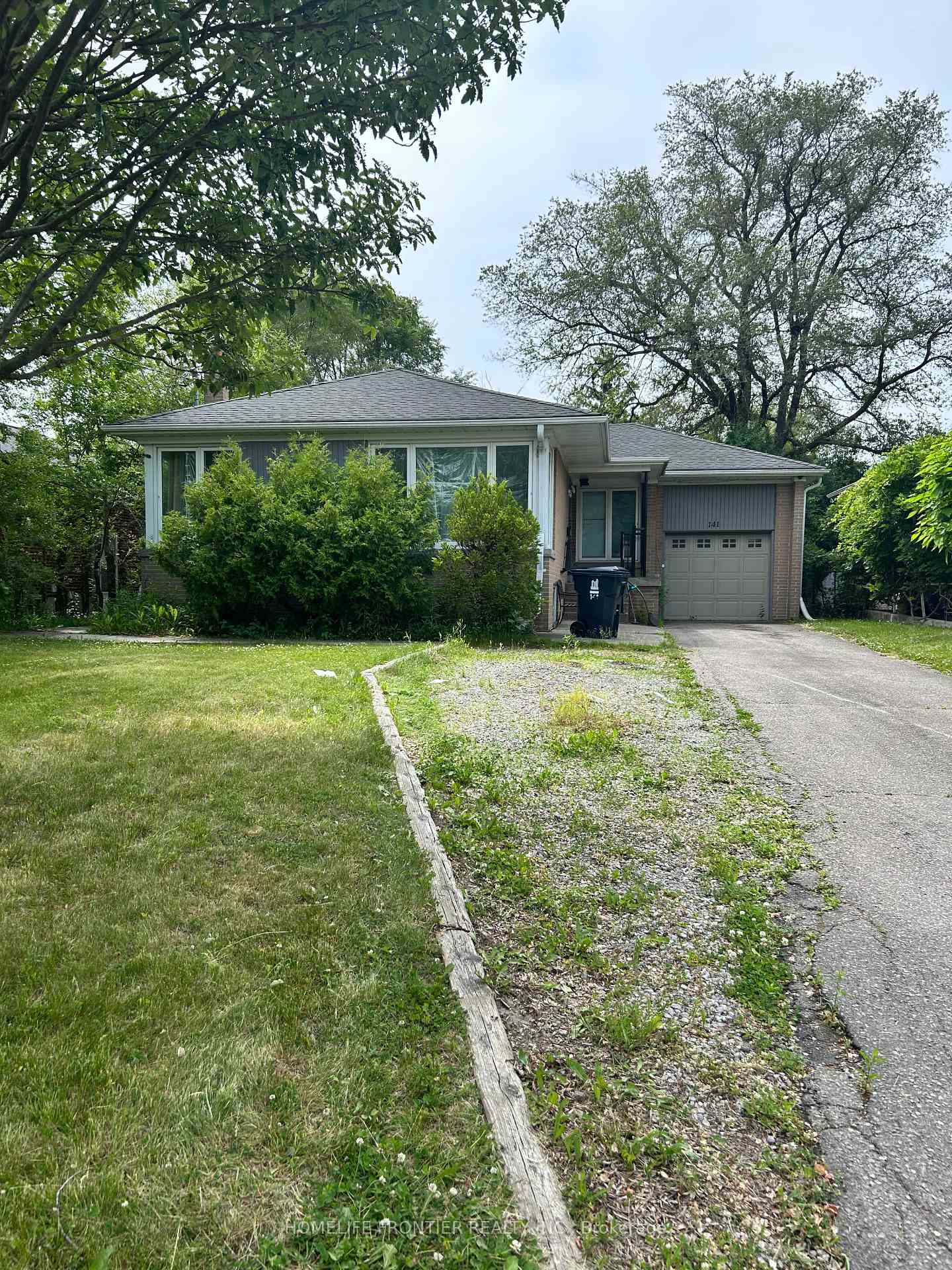 141-brighton-avenue-toronto-toronto-ontario-c13807048