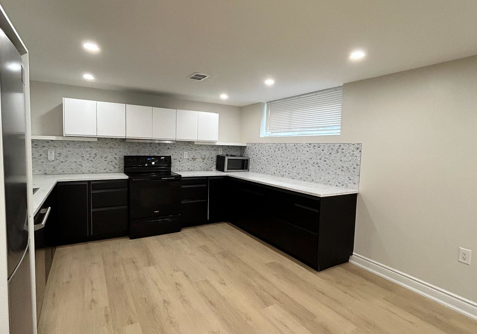 141-brighton-avenue-toronto-toronto-ontario-c13807048