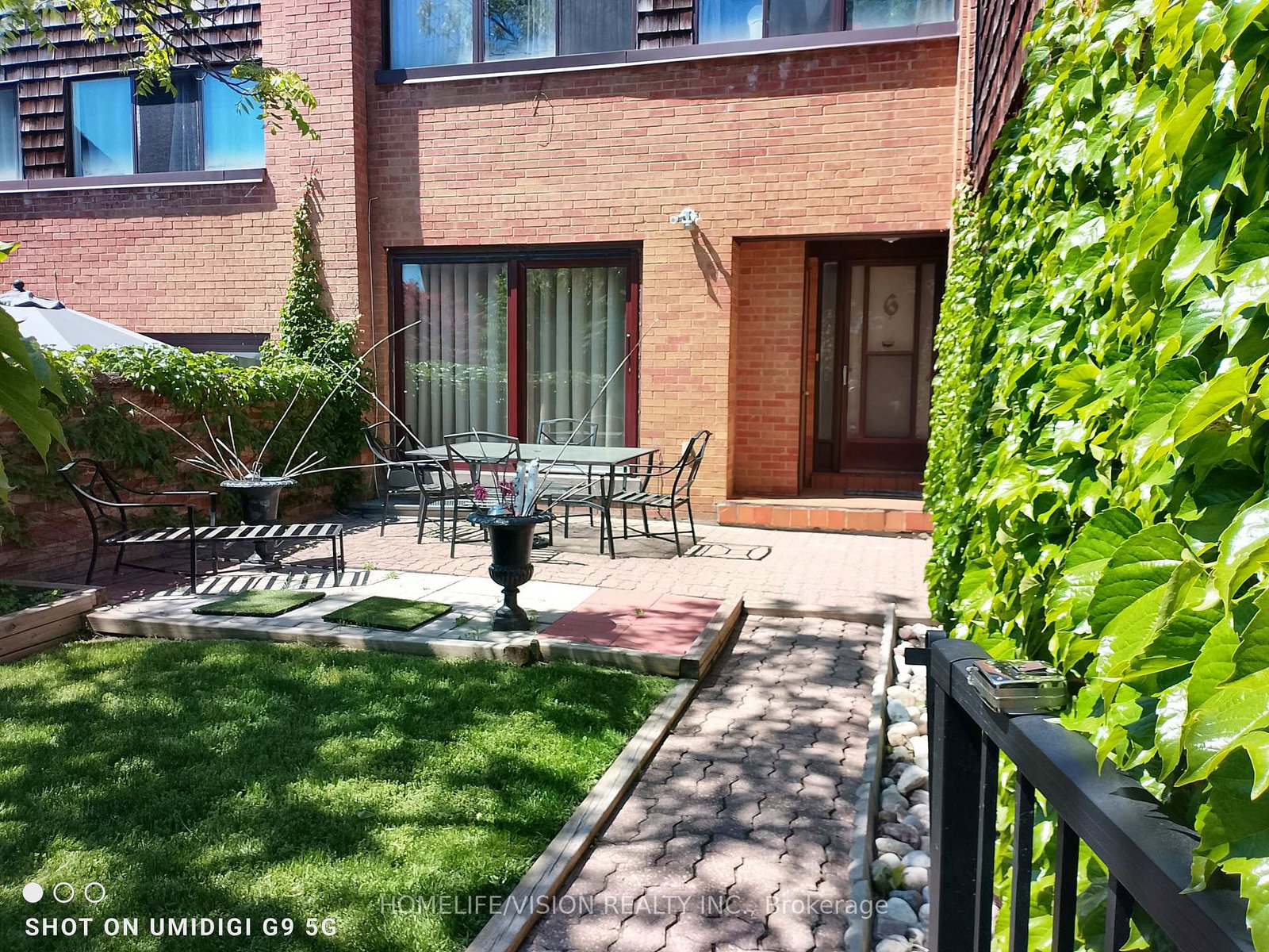 6-laurie-shepway-toronto-north-york-ontario-c13807194
