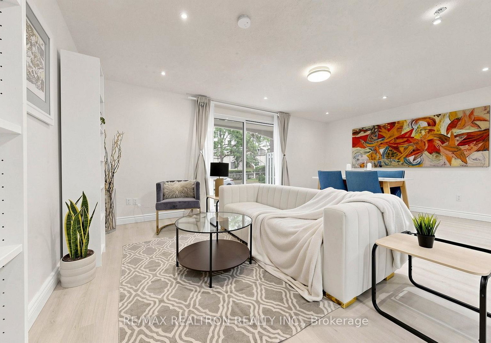 10-moonstone-byway-toronto-north-york-ontario-c13808204