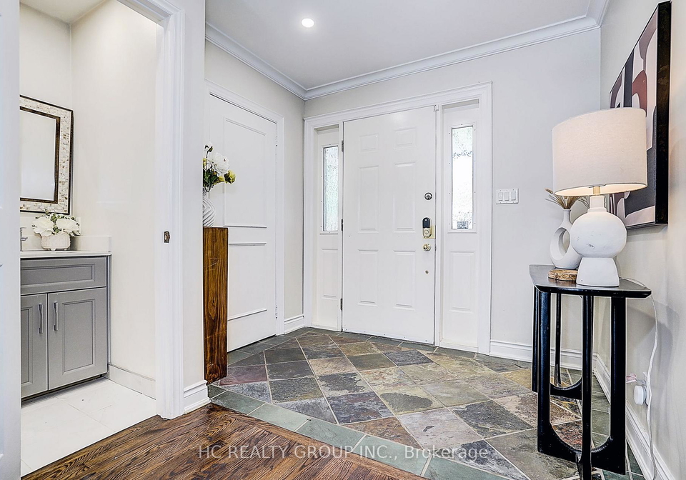19-lower-links-road-toronto-north-york-ontario-c13808274