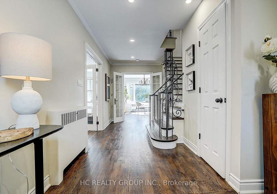 19-lower-links-road-toronto-north-york-ontario-c13808274