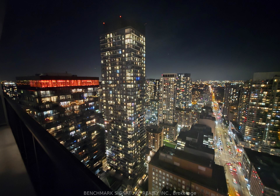 8-eglinton-avenue-e-toronto-toronto-ontario-c13808684