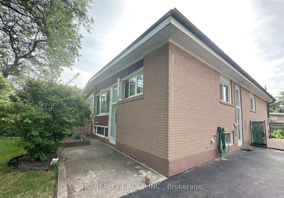 23-pynford-crescent-toronto-north-york-ontario-c13808708