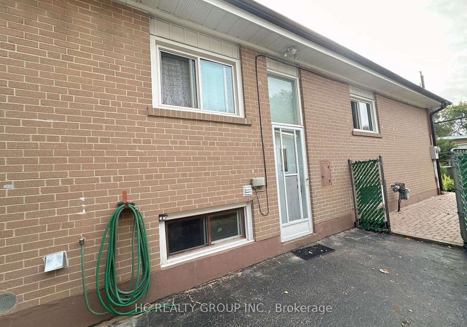 23-pynford-crescent-toronto-north-york-ontario-c13808708