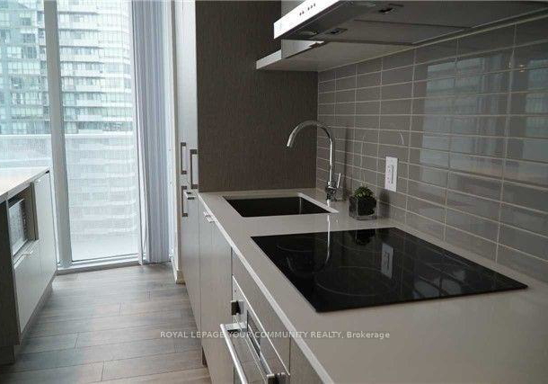 100-harbour-street-toronto-toronto-ontario-c13808984