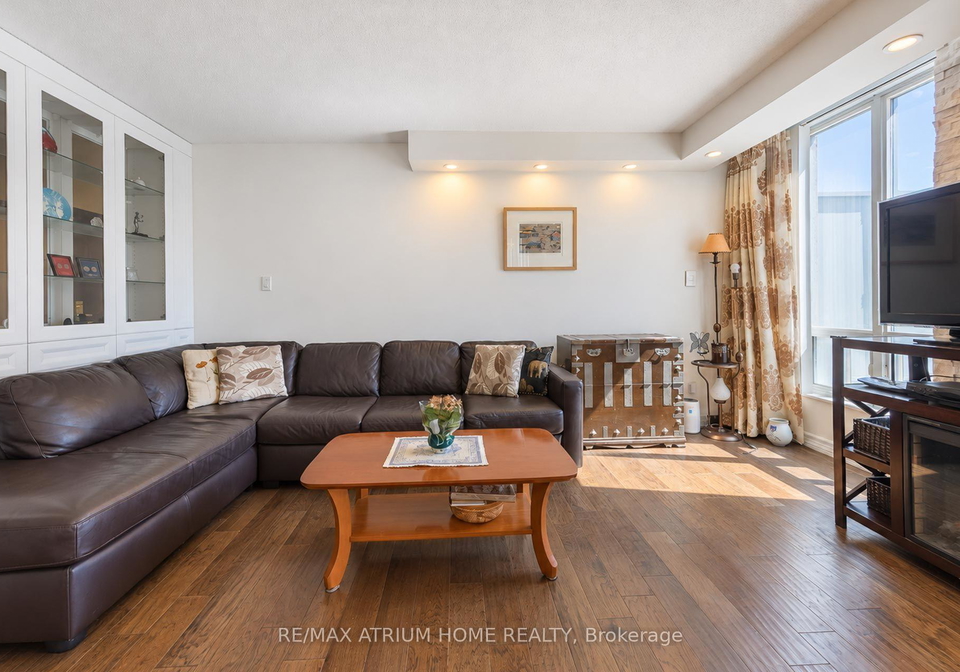 28-empress-avenue-toronto-north-york-ontario-c13809706