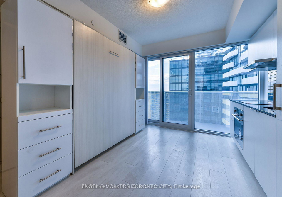 88-harbour-street-toronto-toronto-ontario-c13809732