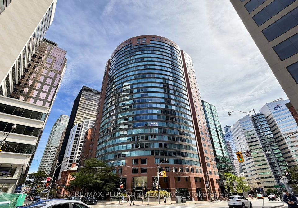 33-university-avenue-toronto-toronto-ontario-c13809802