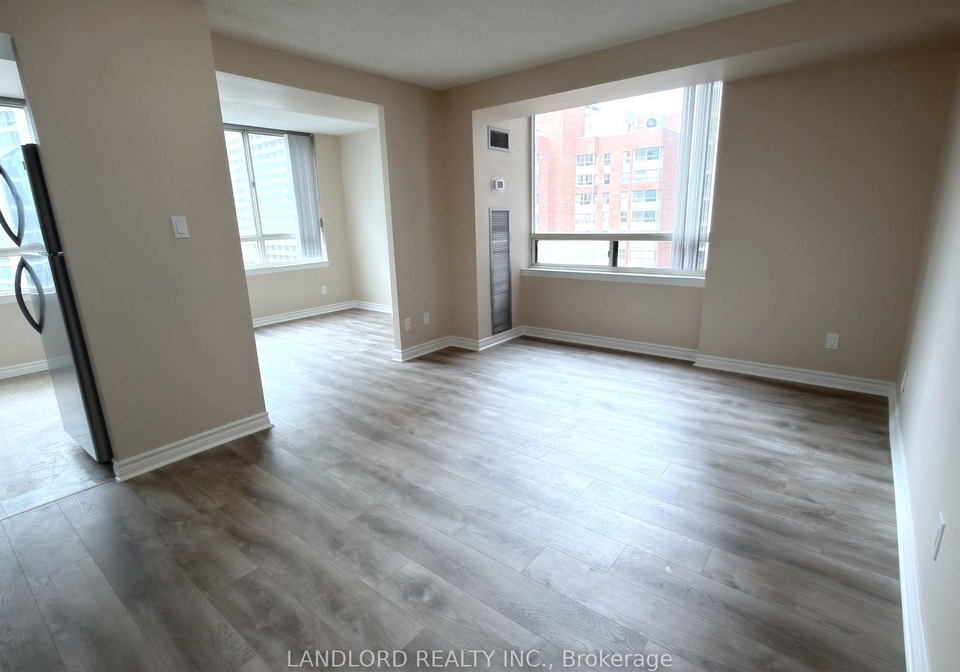 633-bay-street-toronto-toronto-ontario-c13809924