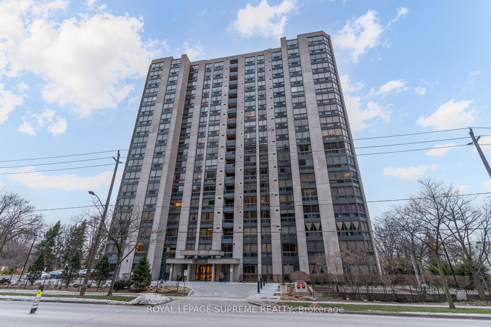 5-kenneth-avenue-toronto-north-york-ontario-c13810524