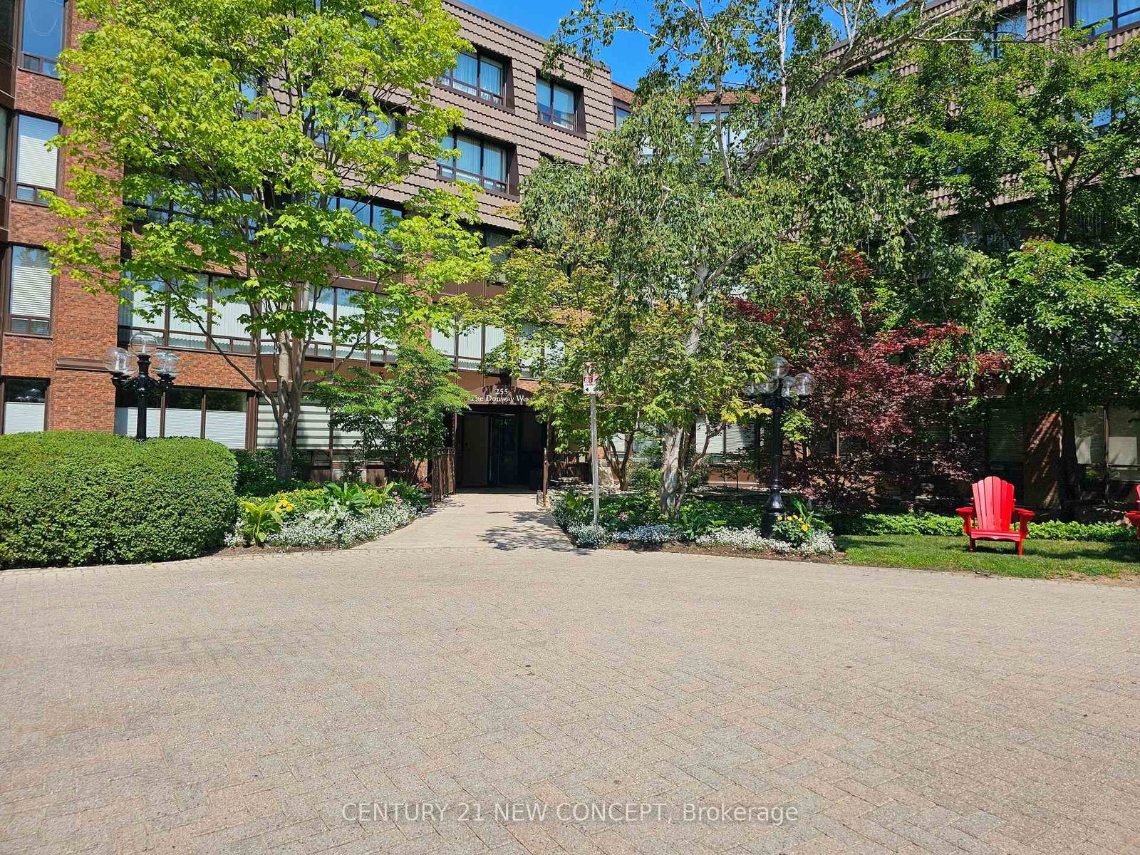 255-the-donway-west-e-toronto-north-york-ontario-c13810860
