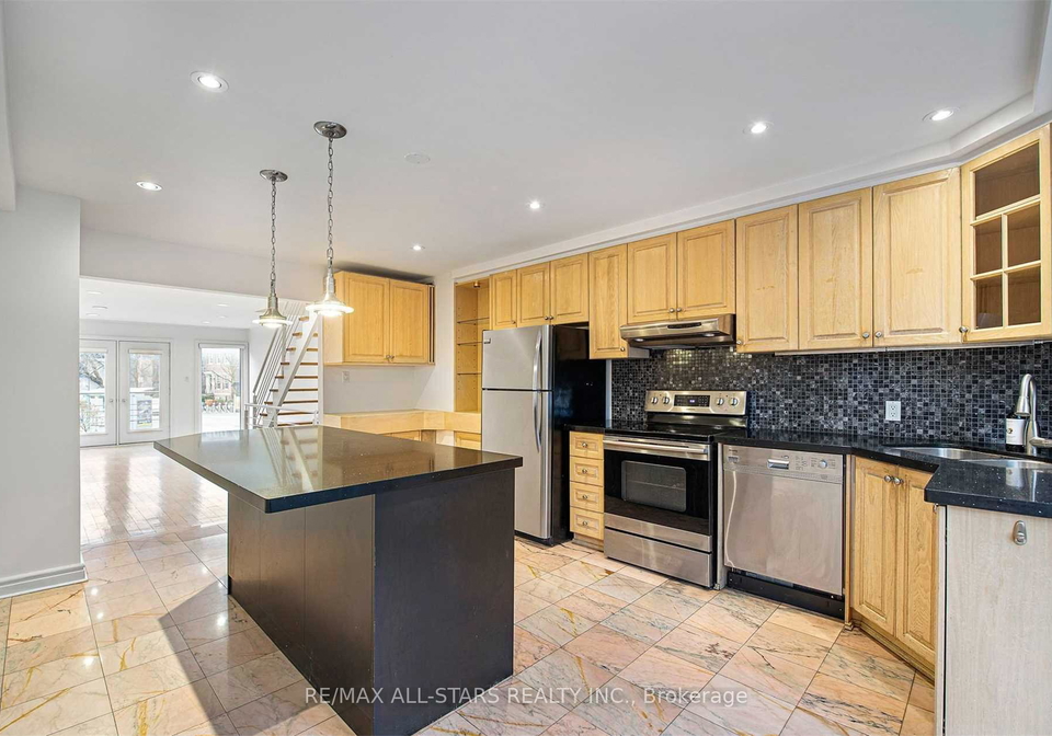 110-belmont-street-toronto-toronto-ontario-c13811002