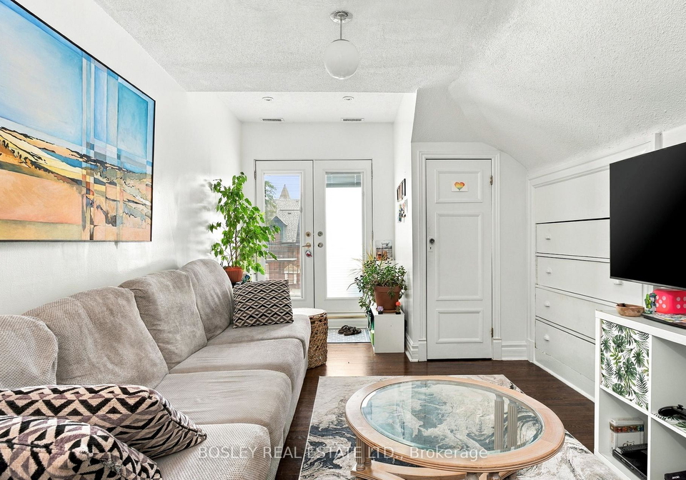 399a-palmerston-boulevard-toronto-toronto-ontario-c13811144