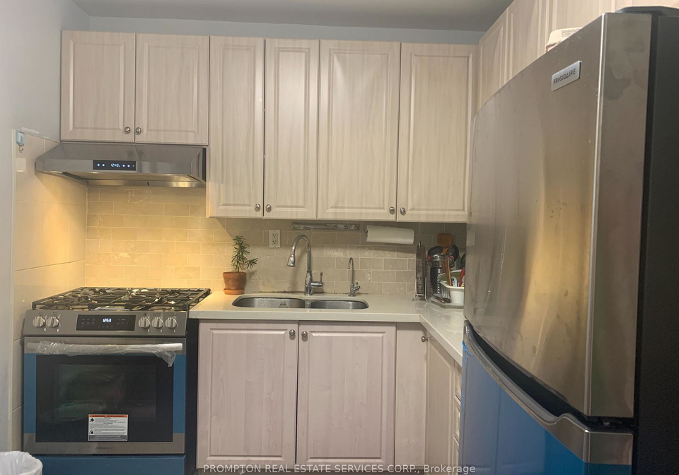 700-dufferin-street-toronto-toronto-ontario-c13811146