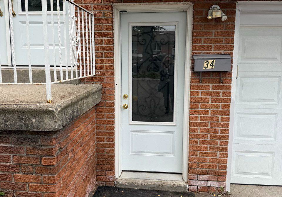 34-ladner-drive-toronto-north-york-ontario-c13811418