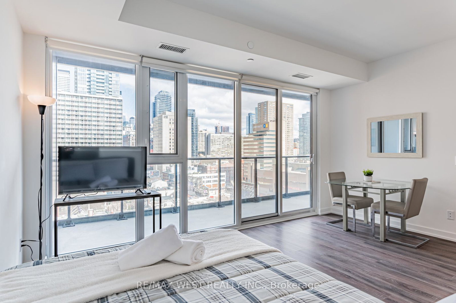 20-edward-street-toronto-toronto-ontario-c13812024