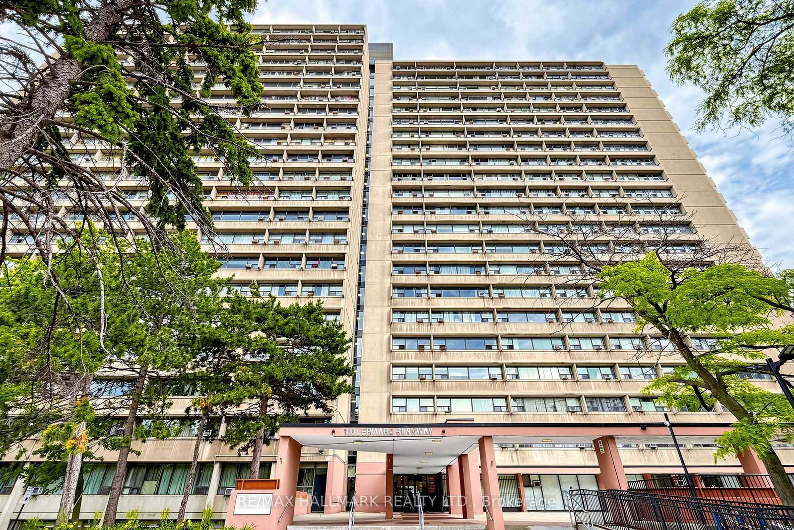 100-leeward-glenway-toronto-east-york-ontario-c13812110