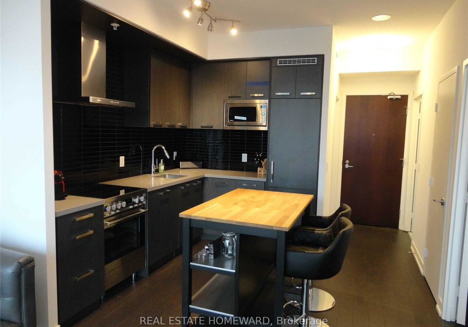 120-bayview-avenue-toronto-toronto-ontario-c13812836