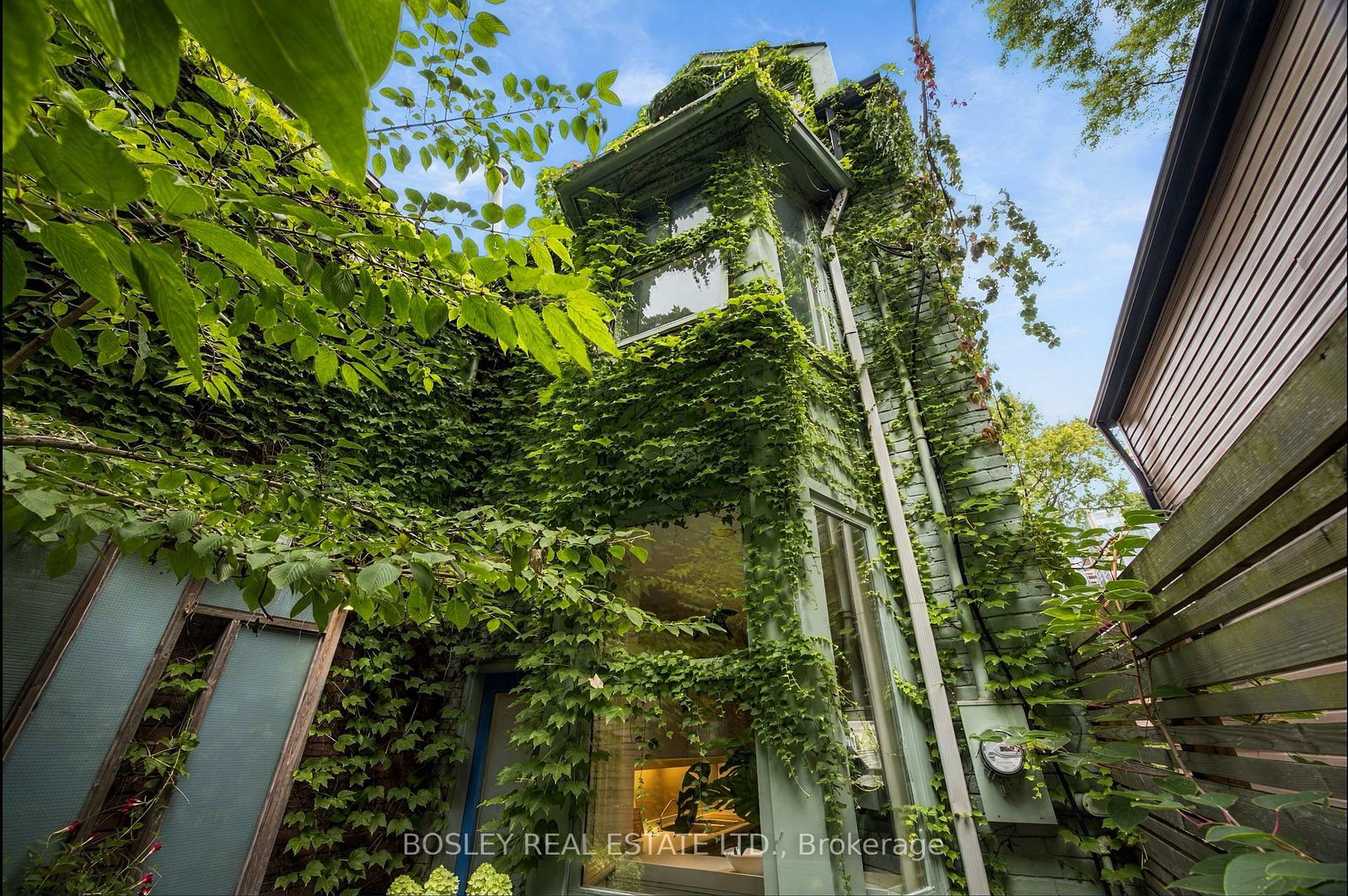 33a-henry-street-toronto-toronto-ontario-c13813136