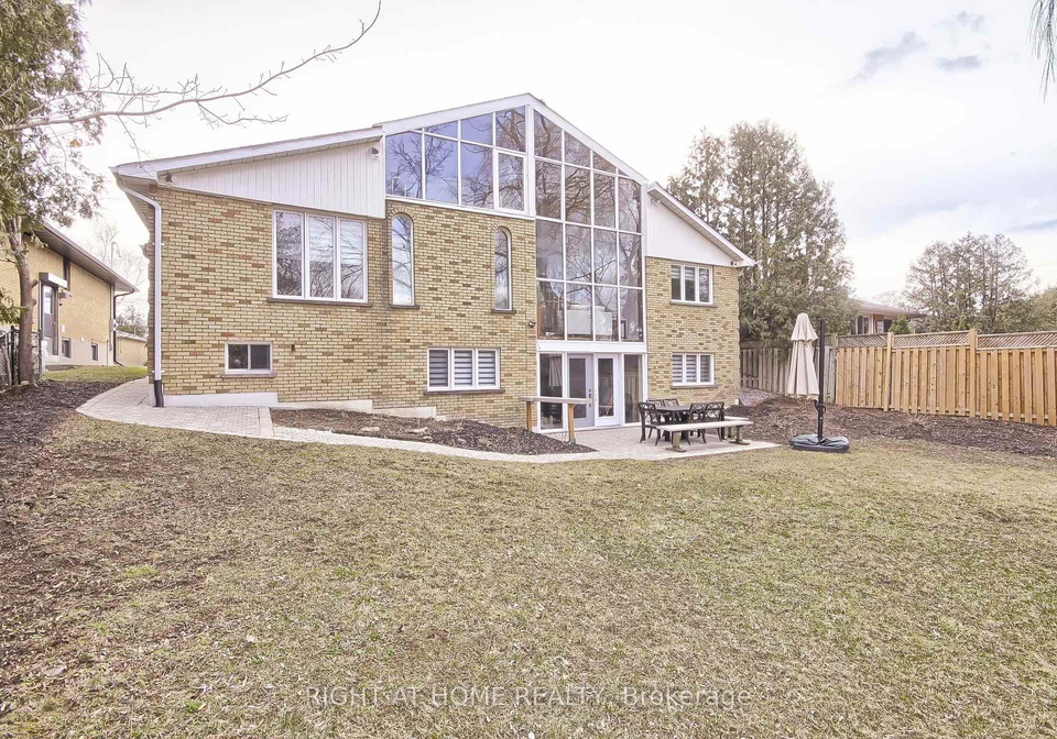 122-elvaston-drive-toronto-north-york-ontario-c13813614