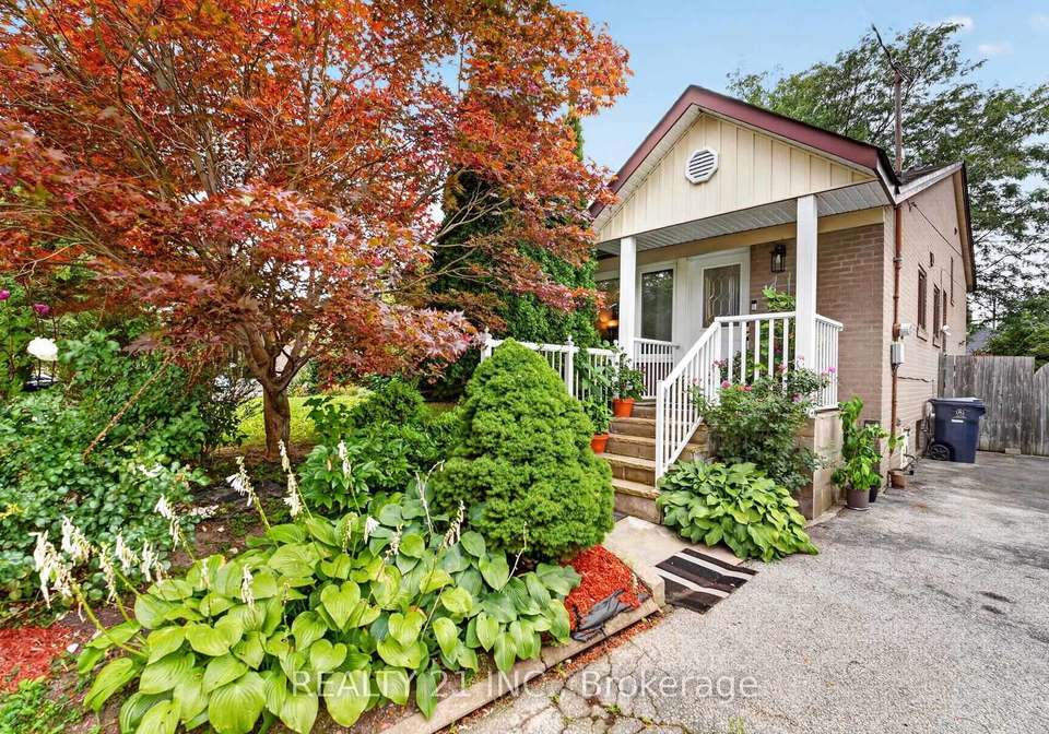 16-baltray-crescent-toronto-north-york-ontario-c13814262