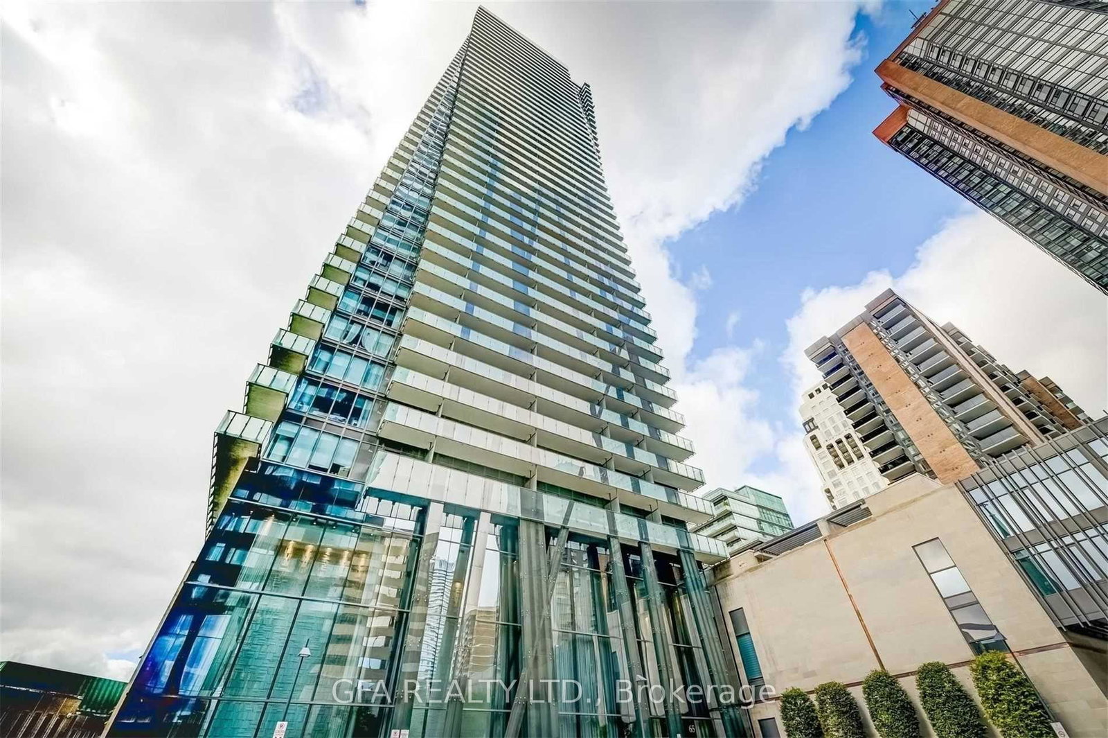 65-st-mary-street-toronto-toronto-ontario-c13814374