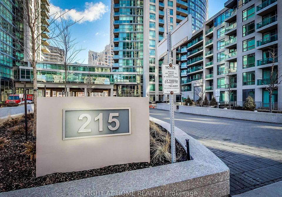 215-fort-york-boulevard-toronto-toronto-ontario-c13814938
