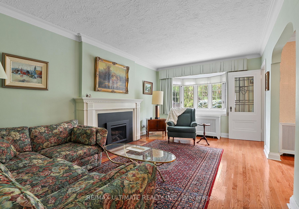 191-glenvale-boulevard-toronto-east-york-ontario-c13815320