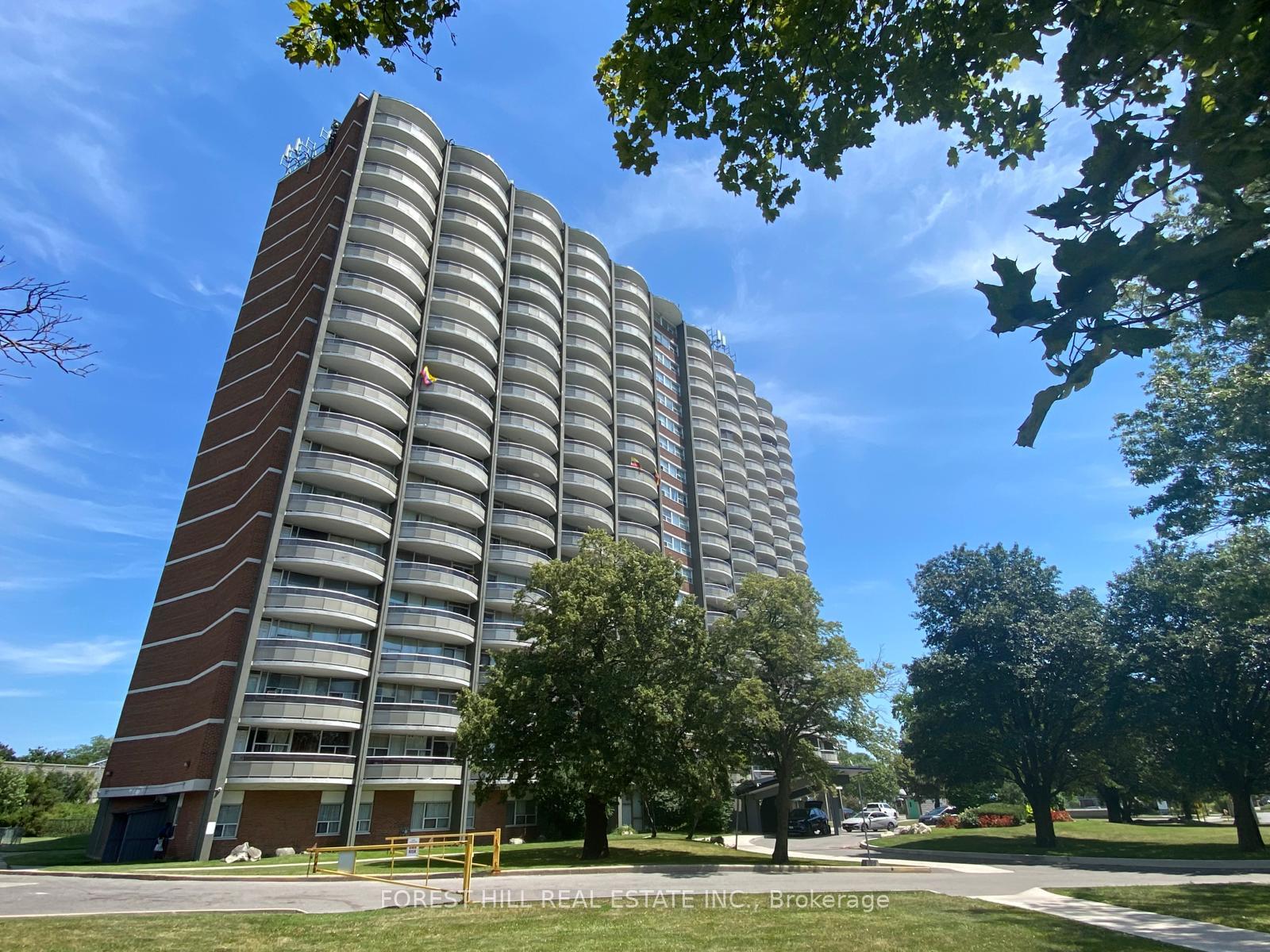 135-fenelon-drive-toronto-north-york-ontario-c13815420
