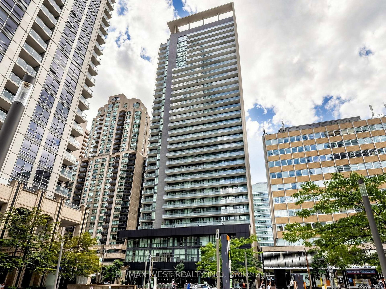 770-bay-street-toronto-toronto-ontario-c13815918