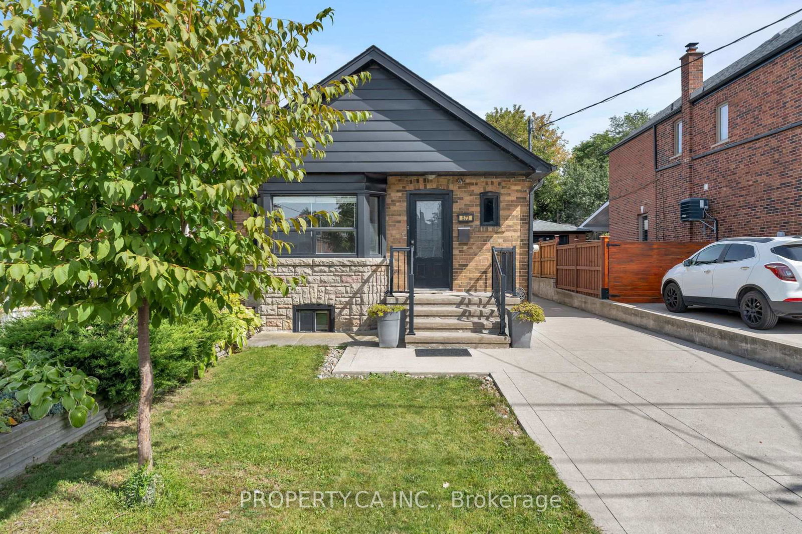 573-northcliffe-boulevard-toronto-toronto-ontario-c13816112