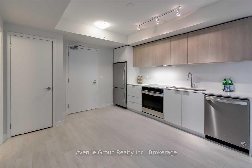 6-sonic-way-toronto-east-york-ontario-c13816774