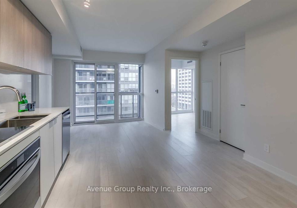 6-sonic-way-toronto-east-york-ontario-c13816774