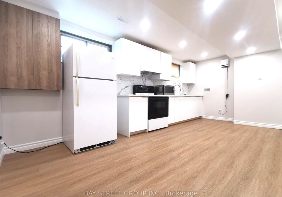 119-shawnee-circle-toronto-north-york-ontario-c13817092