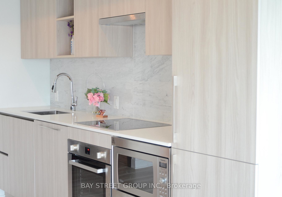 17-bathurst-street-toronto-toronto-ontario-c13818206