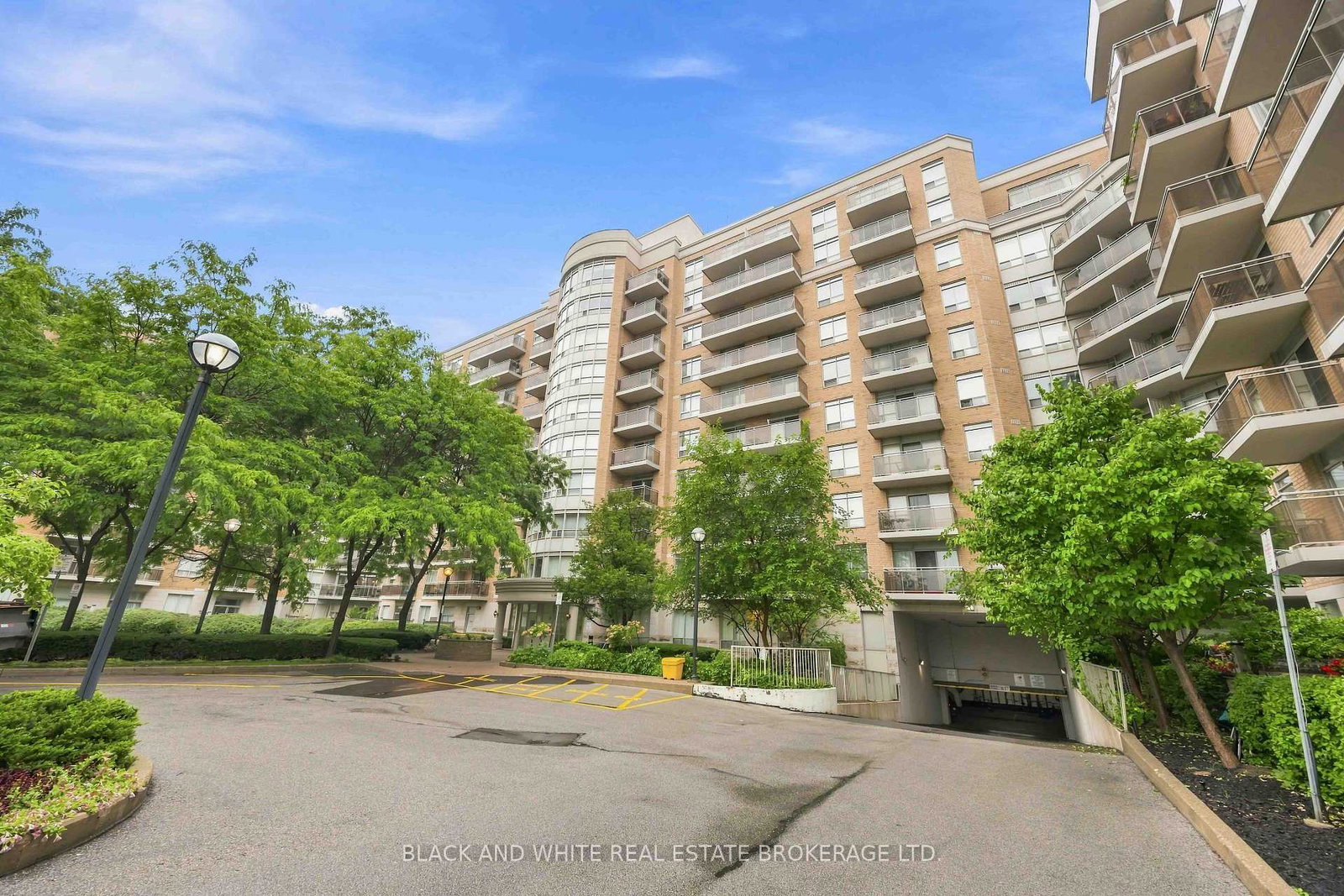 650-lawrence-avenue-w-toronto-toronto-ontario-c13820880