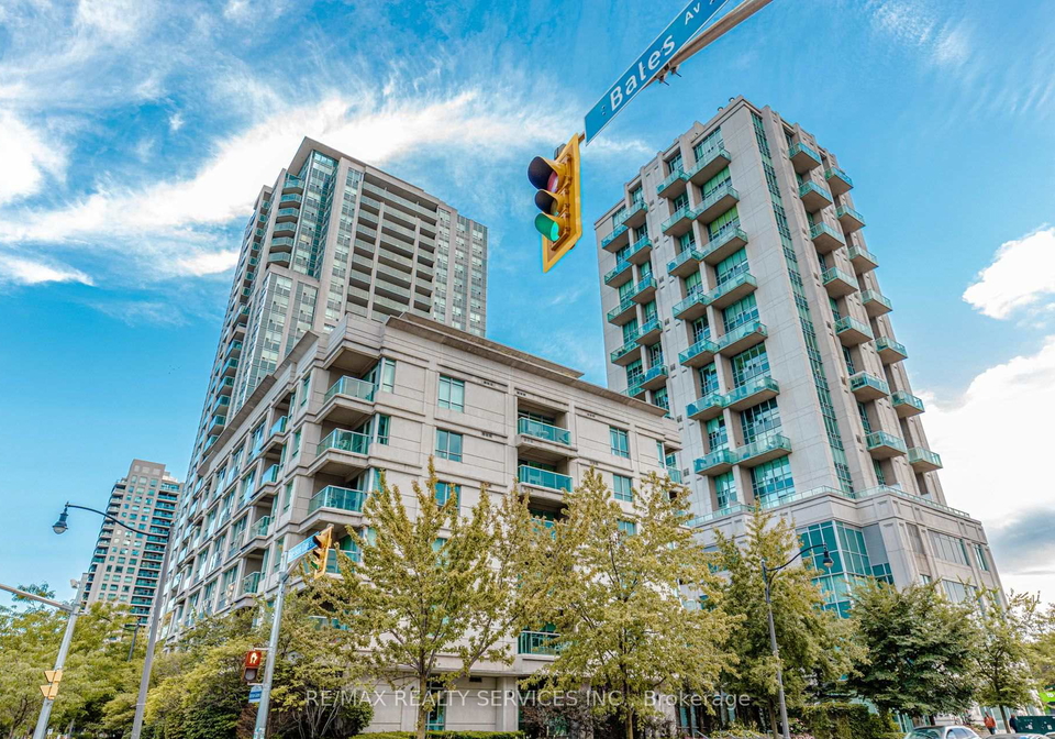 19-avondale-avenue-toronto-north-york-ontario-c13820940