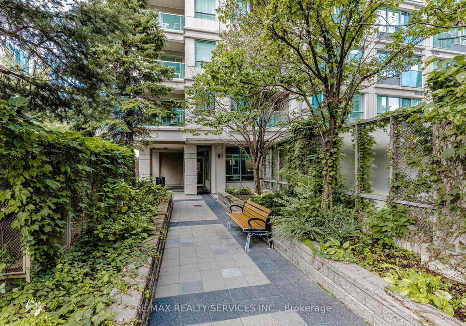 19-avondale-avenue-toronto-north-york-ontario-c13820940