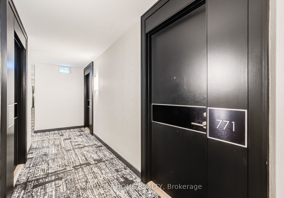 209-fort-york-boulevard-toronto-toronto-ontario-c13821226
