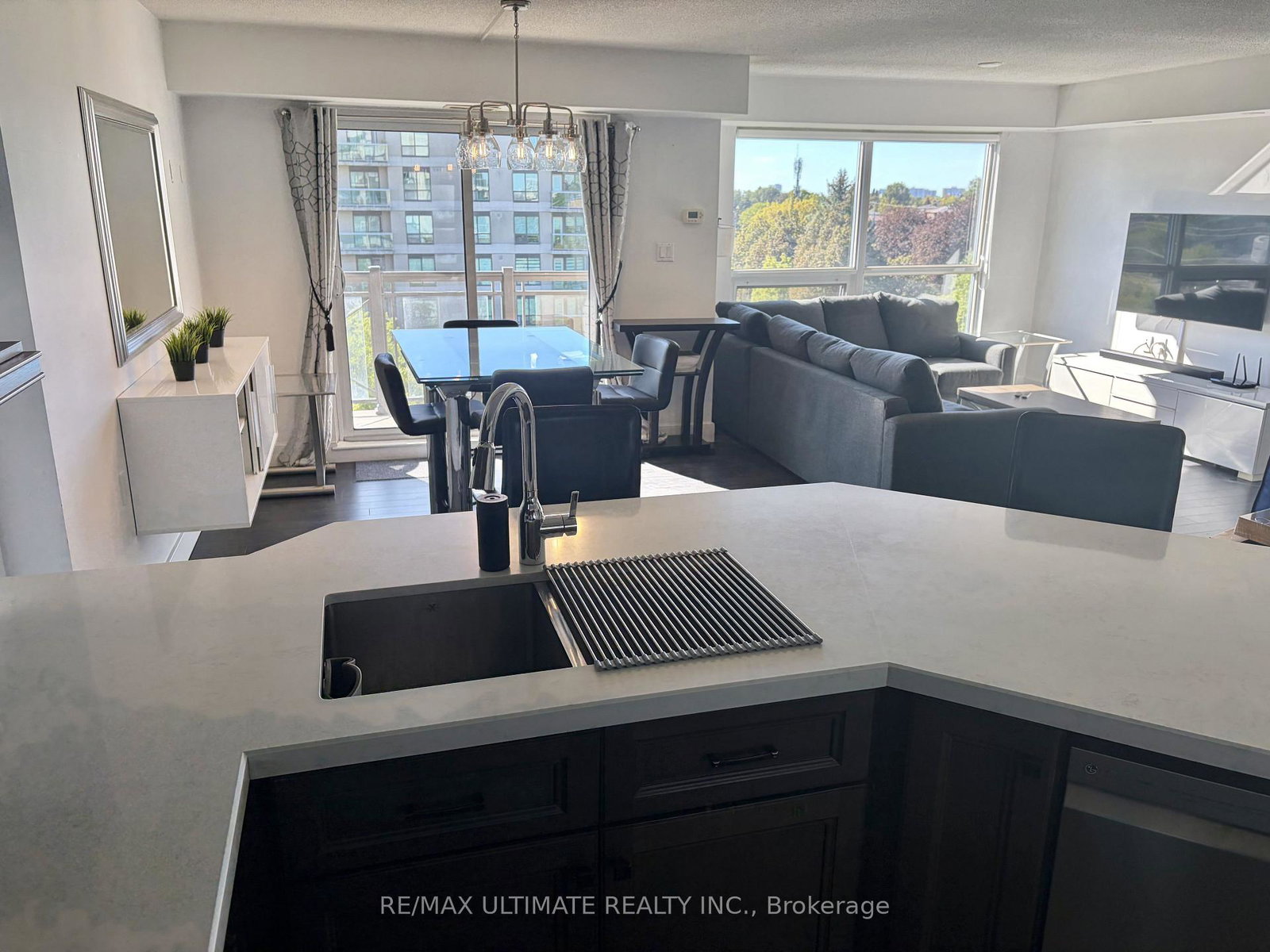 872-sheppard-avenue-w-toronto-toronto-ontario-c13821886