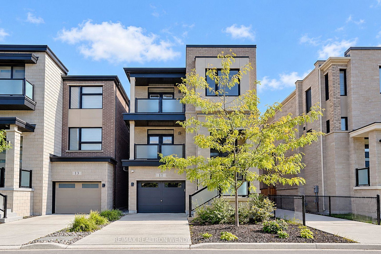 11-hollyhock-court-toronto-north-york-ontario-c13822302