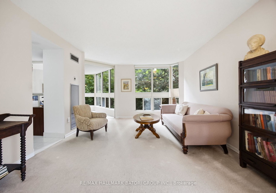 10-kenneth-avenue-toronto-north-york-ontario-c13823312